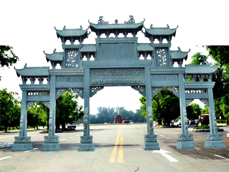 景區(qū)入口五門(mén)石牌坊
