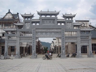 鄉(xiāng)鎮(zhèn)五門(mén)石雕牌坊